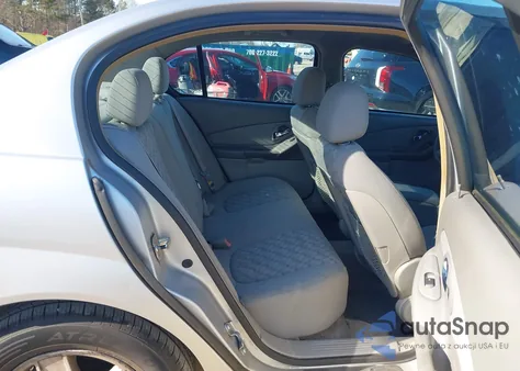 2005 Chevrolet Malibu Ls from USA, damaged, VIN 1G1ZT528X5F127382